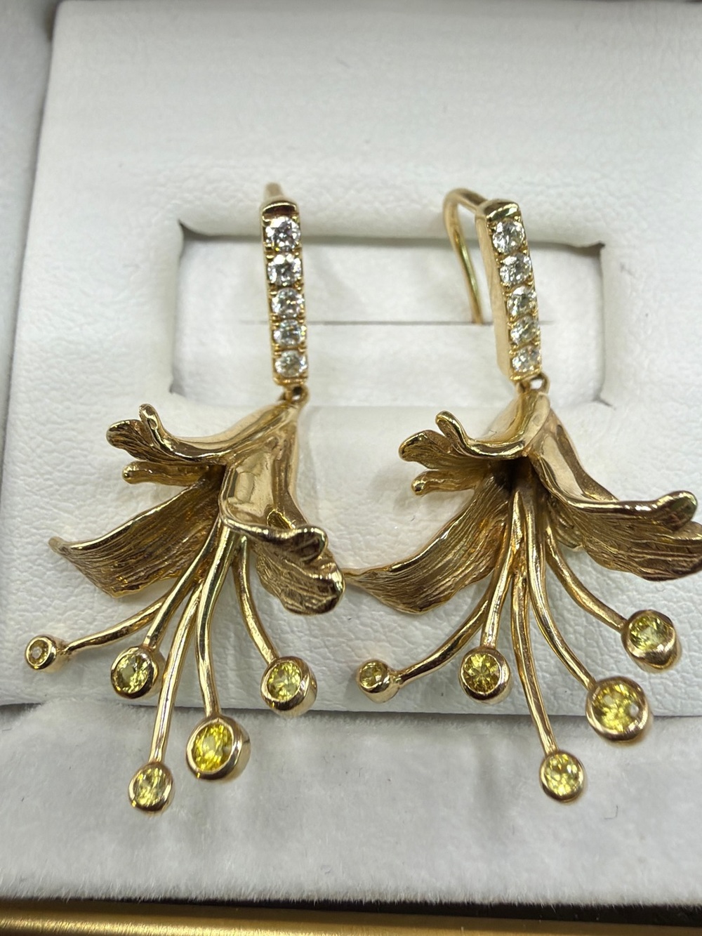 YELLOW SAPPHIRE & DIAMONDS 14k YELLOW GOLD HONEYSUCKLE DANGLE EARRINGS SOUTHERN - Picture 5 of 7